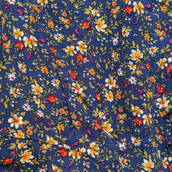 Matching Floral Short Set (Shirt & Short) - Picture 5 of 12